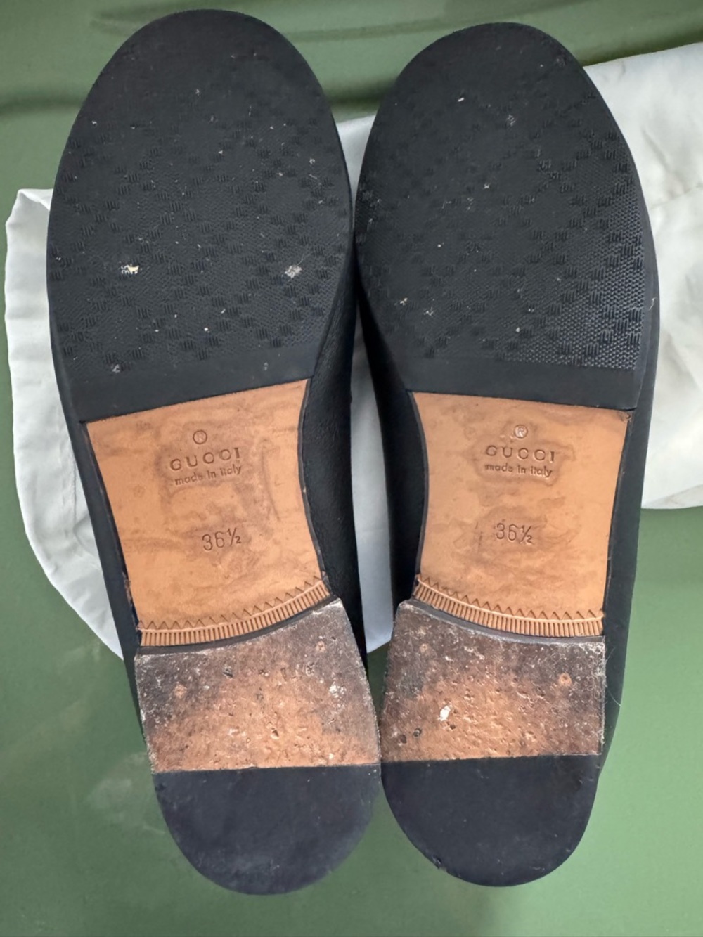 Gucci Black Leather Loafers with Gold Accents - Picture 5 of 6
